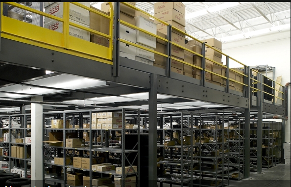 Smart Storage Systems - Mezzanine with rails